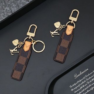 Super rare!Louis Vuitton gift heart cute keychain vuv64158