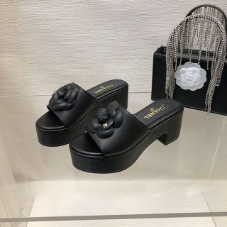 Very popular all over the world? Chanel Camellia Mule Sandals shf55893