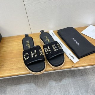 Easy to use Chanel sandals and mules shh37940