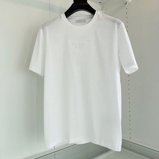 Prada 3D embossed logo on chest T-shirt fake pub12238