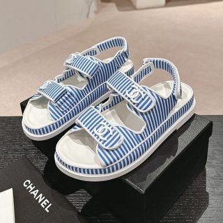 Perfect gift: Chanel border CC logo footbed sandals, fake shl49574