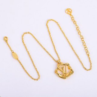 Louis Vuitton LV Logo Collier Garden Louise Chain Gold Replica M69035
