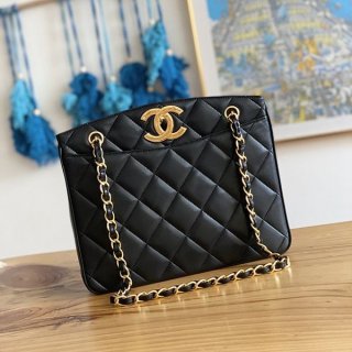 ★Popular in Japan! Chanel quilted shoulder bag, black, fake shj13054