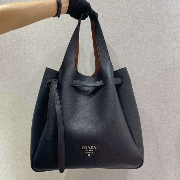 ☆Super popular☆New Prada calfskin handbag replica 1BG339