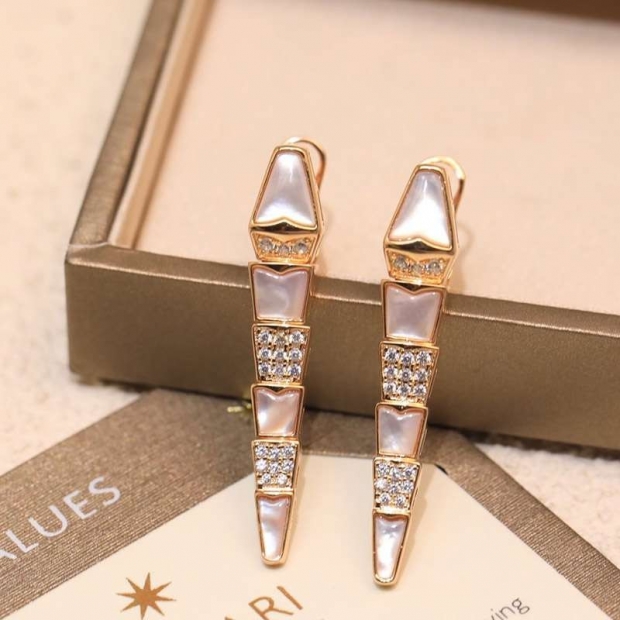 21AW new release, perfect as a gift? Bulgari Serpenti Viper earrings replica Buu07844