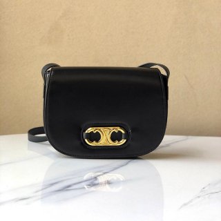 No customs duties Celine handbag replica Medium Maillon Triomphe bag in calfskin Cer81157
