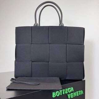 Many celebrities love this fake Bottega Veneta Large Arco Tote Bag in Canvas boh76836