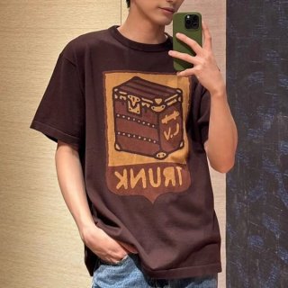 Lowest price challengeLouis Vuitton trunk motif short sleeve T-shirt 1AFIWU
