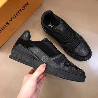 ClassicLouis Vuitton LV Trainer Line Sneakers Replica Black 1A8PU7