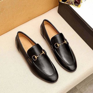 Eye-catching color Gucci Jordaan leather horsebit loafers guj41802