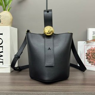 Luxury brand Loewe Pebble Bucket Bag Mini Replica loh00740
