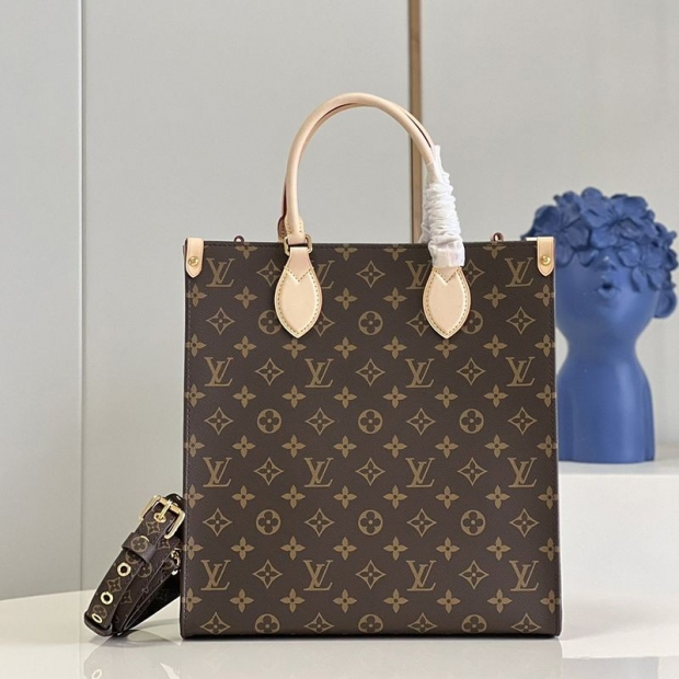 Eye-catching color Louis Vuitton Sac Plat PM Monogram replica M45848