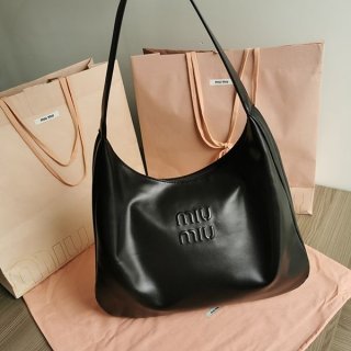 Rare Miu Miu lettering logo leather bag myh22922