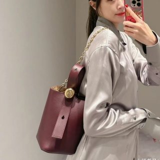 Competitive Loewe Pebble Bucket Bag Mini Replica lov60741