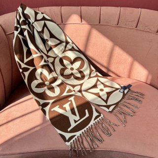 Perfect gift [Louis Vuitton] Popular scarf? LV Medallion wool M79215