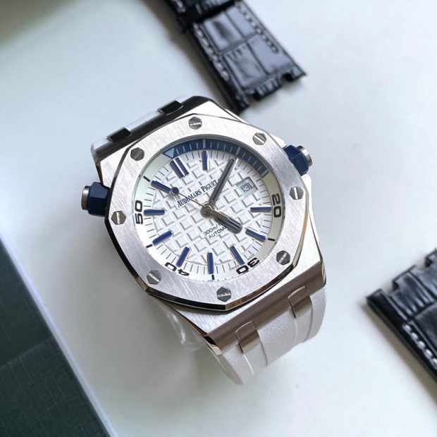 Love at first sight? Audemars Piguet Replica Royal Oak Offshore Diver 15710STOOA01