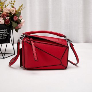 Eye-catching colors Loewe Puzzle Bag Replica Soft Grain Calf Puzzle Mini Handbag lol76110