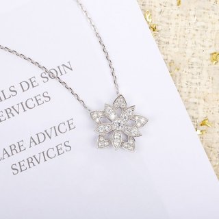 Immediate delivery Van Cleef & Sachs lotus pendant replica mini model vav12156