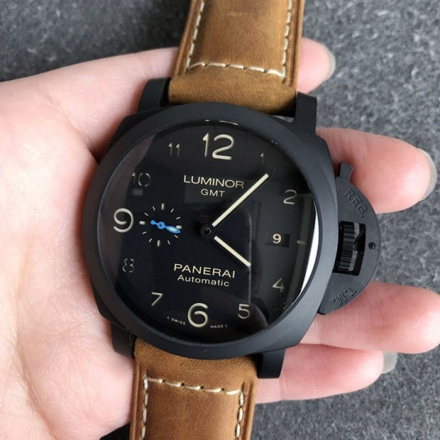 Limited Edition Panerai Luminor GMT Automatic (Panerai in-house caliber P.9010) PAM1441