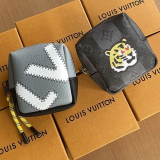 Rare color Louis Vuitton coin purse with tiger pendant replica vuz46351