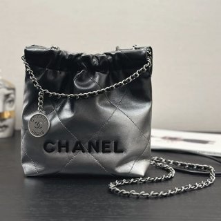 Competitive Chanel Replica 22 Mini Handbag SHV92944