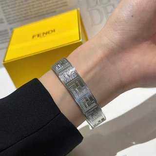 No.1 Popular Fendi Forever Fendi Bracelet Replica fet24512
