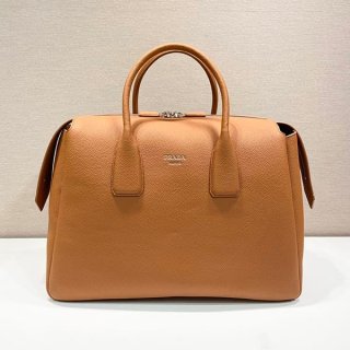 Easy to use Prada Vitello Dino Leather Travel Bag worn by Mei Nagano put64485