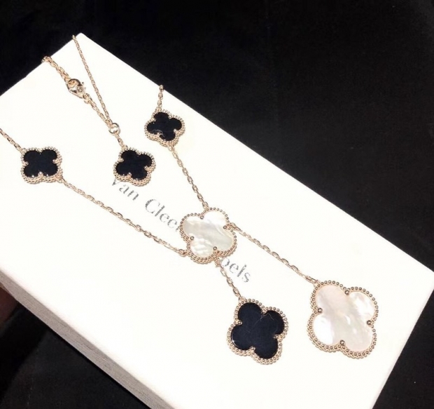 Extremely rare! Van Cleef & Arpels Magic Alhambra Necklace replica VCARD79200