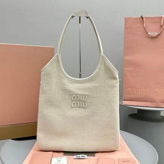 Perfect as a gift: Miu Miu fake lettering logo leather shopping bag myt54956