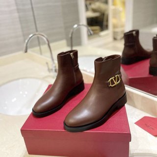 Express Shipping Valentino Signature Chelsea Boots Vuc97596