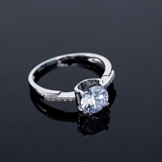 Luxury brand Harry Winston diamond ring ine62838