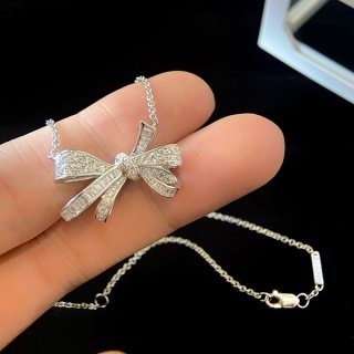 GRAFF Copy Tilda's Bow Diamond Pendant RGP56