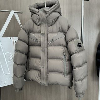 New color ☆ Rare [Fendi] Black hooded down jacket copy fej00546