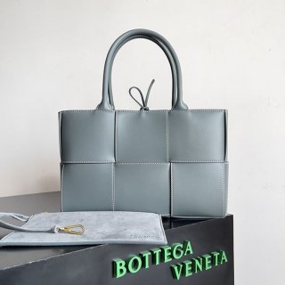 The most popular Bottega Veneta large handbag replica boy42032