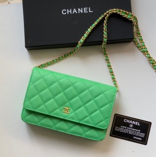 Younga's favorite Chanel WALLET chain wallet, limited edition and rare! A33814