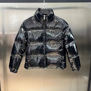 Moncler Replica Women's Meuse Short Down Jacket mog94835