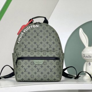 Louis Vuitton Discovery PM Backpack M46802