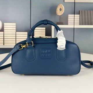 Love at first sight? Miu Miu Oggi featured Arcadi leather bag replica mye00337