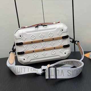 Luxury brand Louis Vuitton replica Future trunk vuu23394