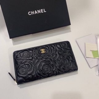 New Spring Arrivals Chanel Camellia Zip Wallet Replica shr83366
