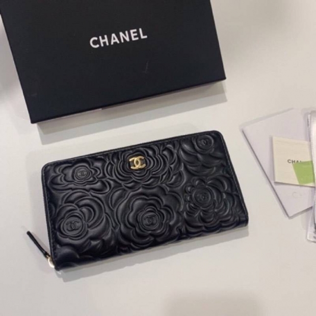 New Spring Arrivals Chanel Camellia Zip Wallet Replica shr83366