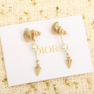 Dior shell earrings replica dek47794