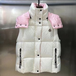 Sure to sell out Moncler hooded down vest replica moq78597