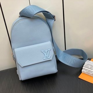 Very popular! Louis Vuitton replica pilot sling bag vun65345