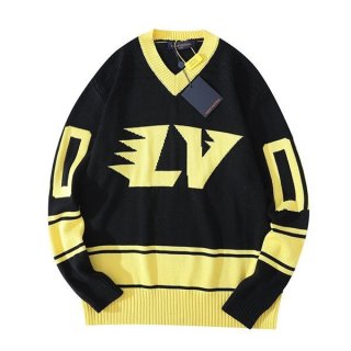 [Louis Vuitton] V-neck signature pullover. Is the fake one stylish? vus83482