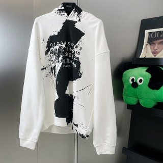 Maison Margiela Replica Logo Painted Hoodie Maw93712