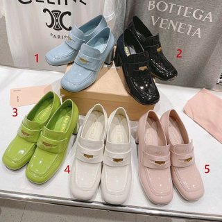I definitely want it! Miu Miu patent leather penny loafers replica myl10588