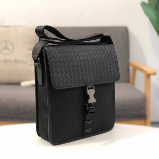 Bottega Veneta Replica Intrecciato Leather Small Shoulder Bag bok91879
