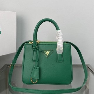 Prada Galleria Saffiano Leather Bag Replica puq31800