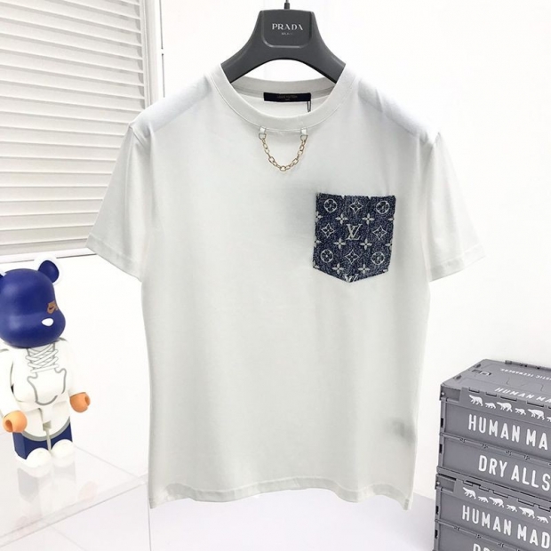 Love at first sight?◆Louis Vuitton◆T-shirt parody top short sleeve men's red white vuj04296
